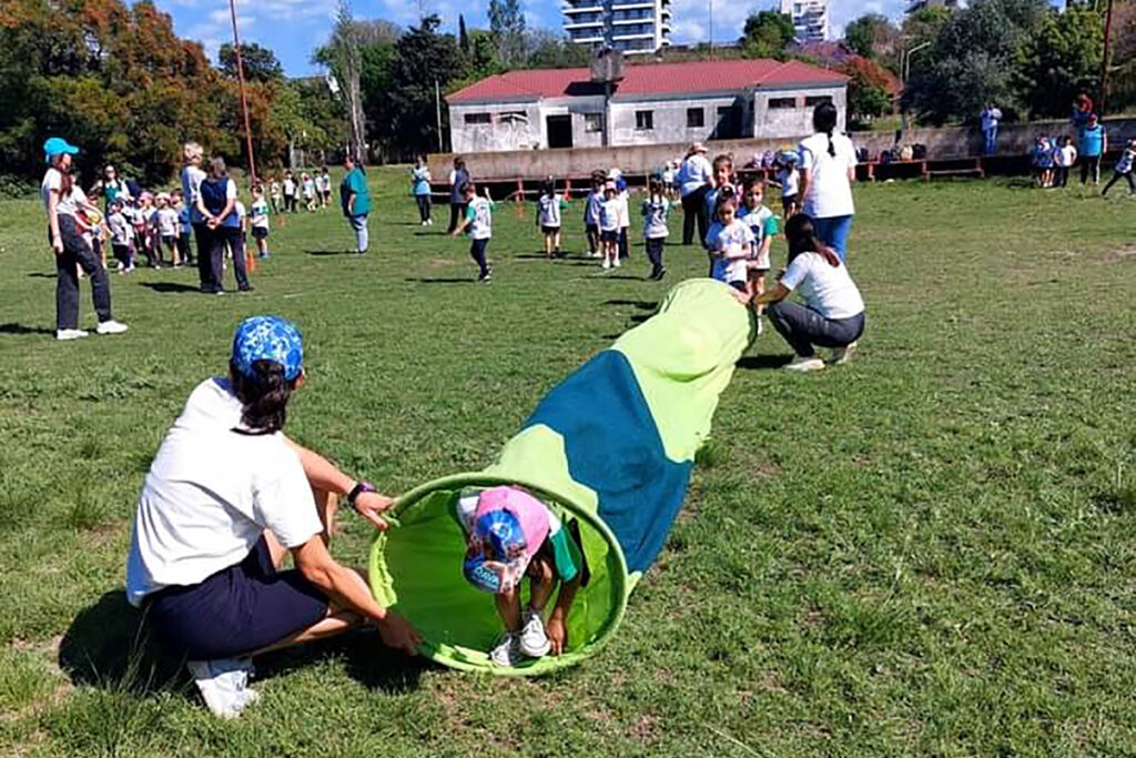 Educacion - 1221 horas