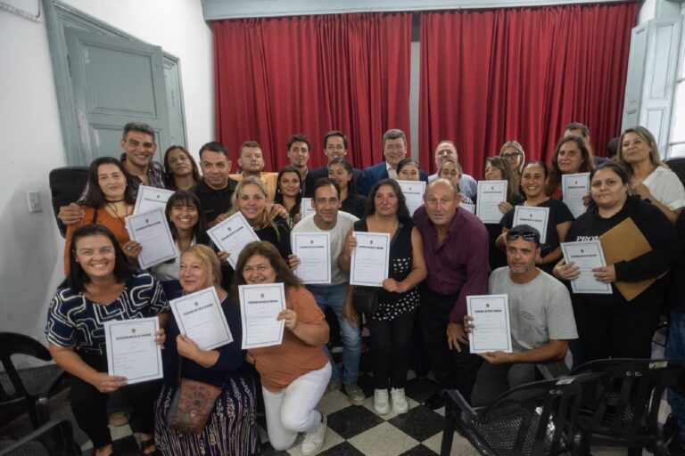 Viviendas - FAMILIAS NOGOYA