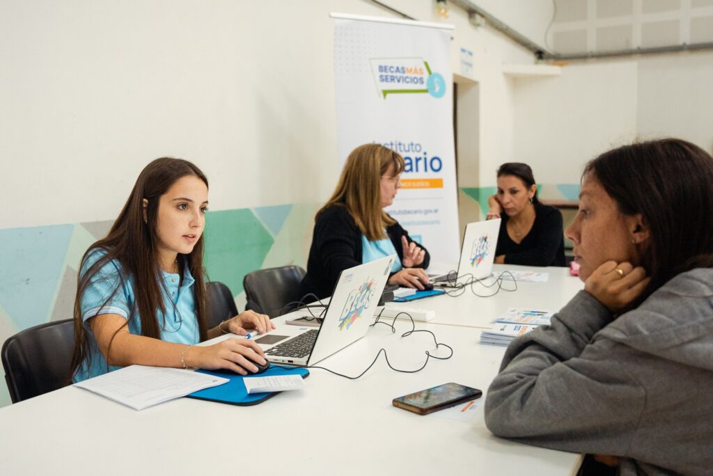 Becas - PAGO DE BECAS
