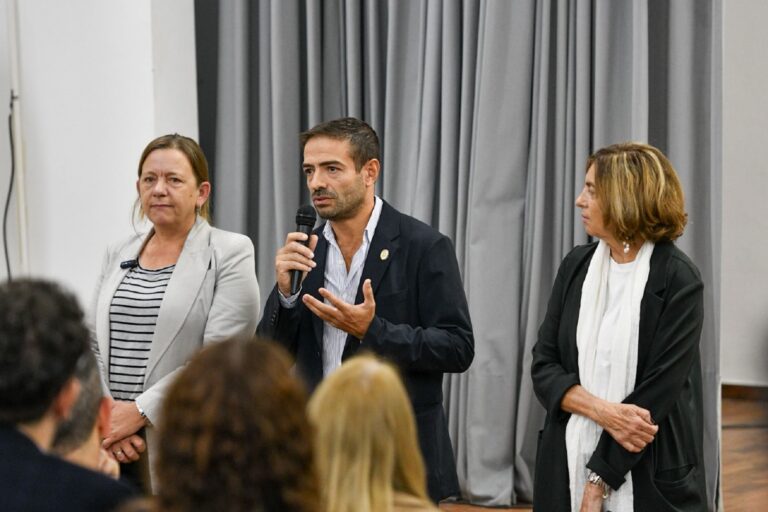 Salud Publica - ENTRE RIOS SALUD MENTAL