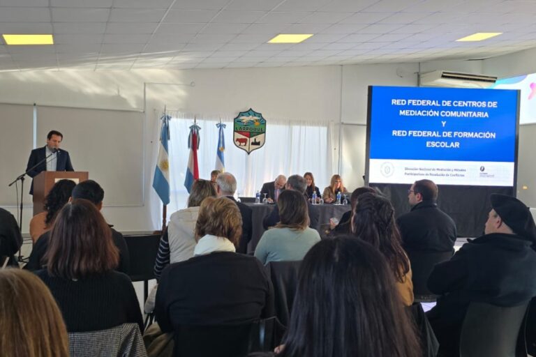 Gualeguaychú - NIÑEZ Y ADOLECENCIA